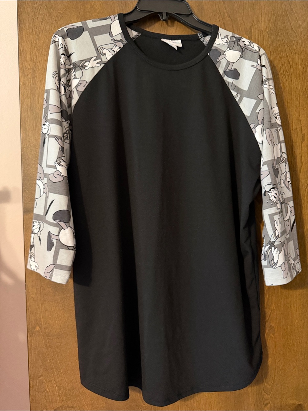 Lularoe Randy w/ Donald Duck print. XL